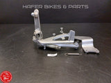 Yamaha YZF R1 RN12 04-06 Fussrastenanlage rechts Fussraste Rearset Right F644