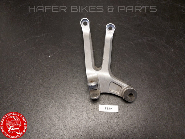 Honda VTR 1000 SC45 SP1 Soziusrasten links Fussrasten Rearset left F852