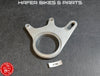Ducati 998 996 916 748 Bremsankerplatte für Schwinge Achse Bremssattel V796