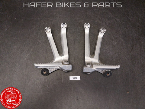 Honda VTR 1000 SC45 SP2 Soziusrasten Anlage Paar Fussrasten Rearset V473